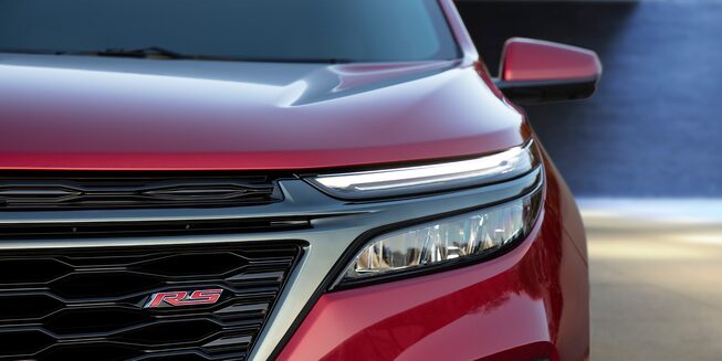 The 2023 Chevrolet Equinox led headlamps.