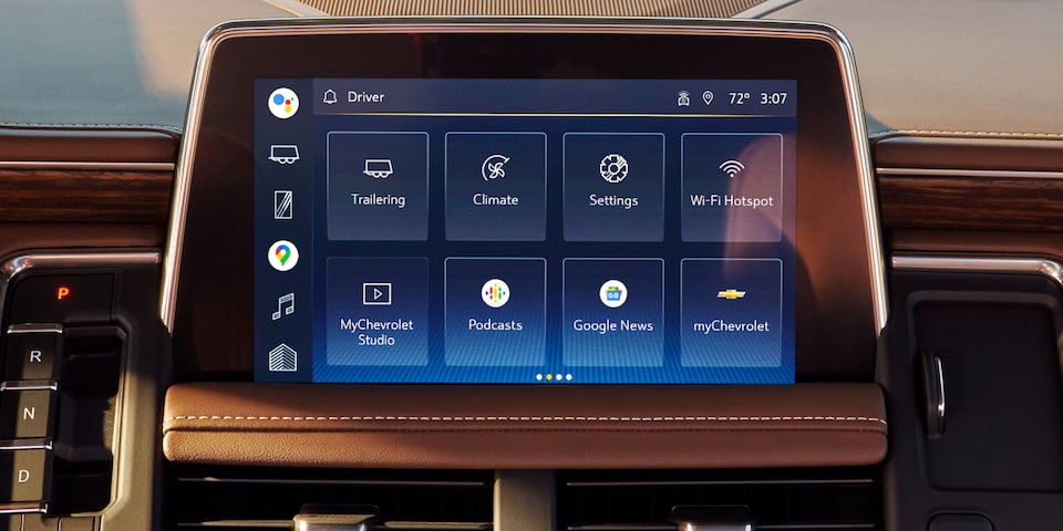 Système d’infodivertissement du Suburban 2023 avec Google intégré.
