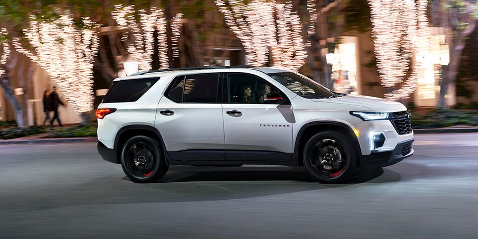 2023 Chevrolet Traverse Mid-Size SUV in Redline Edition Trim Side Profile.