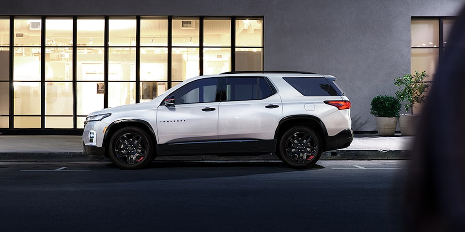 2023 Chevrolet Traverse Mid-Size SUV Exterior in Redline Edition Trim.