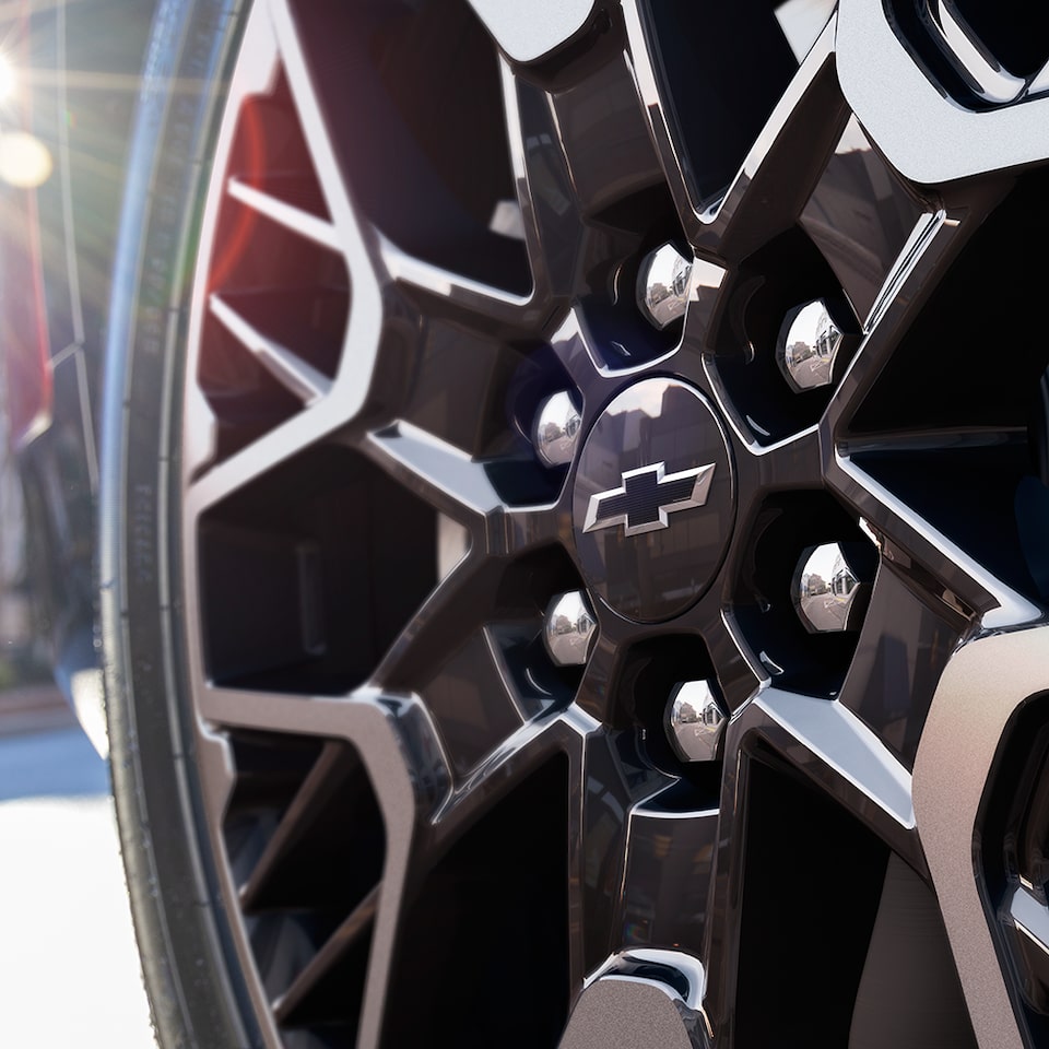 Closeup of the wheel on a 2024 Chevrolet Blazer sporty mid-size SUV.