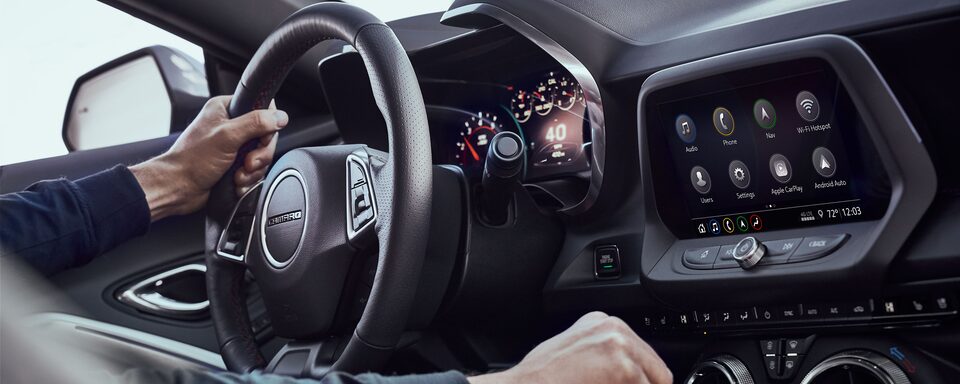Système d’infodivertissement de la Chevrolet Camaro 2023.