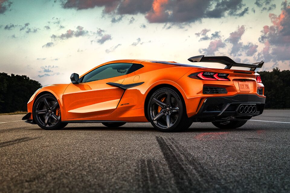 Left profile view of the 2023 Corvette Z07 package.