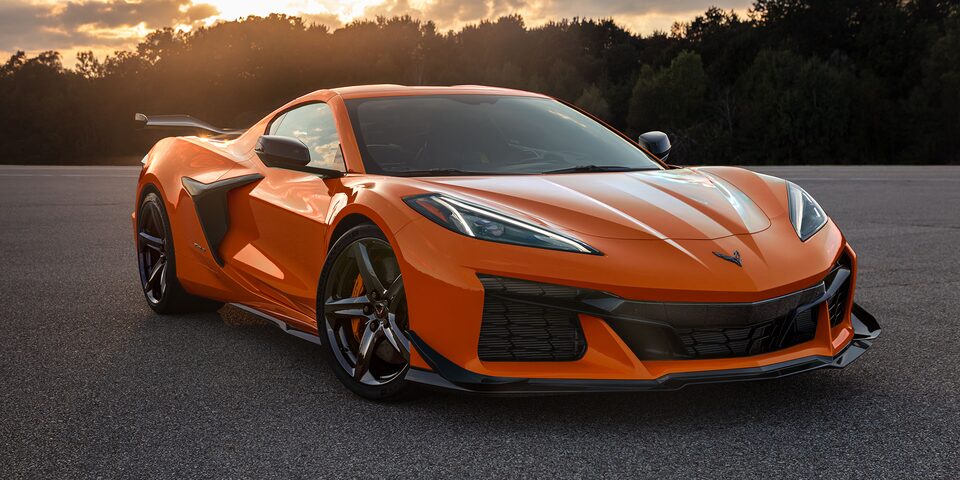Vue latérale avant de la Corvette Z07 2023.