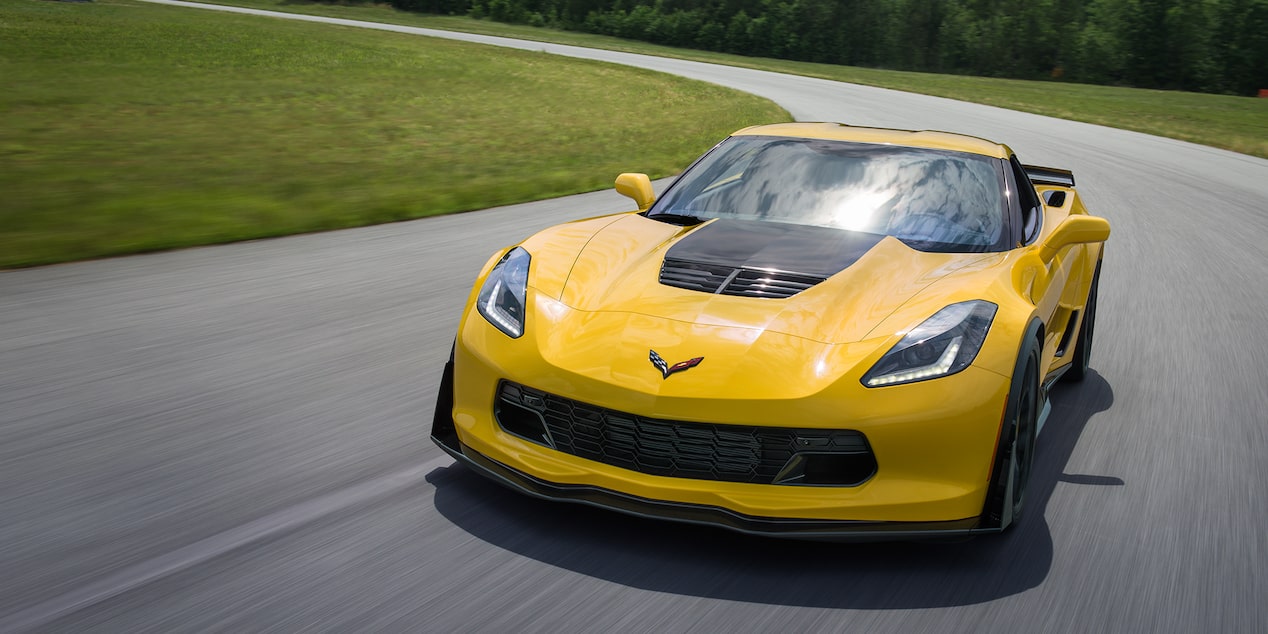 2019 Corvette Z06 performance: driving around a race track.