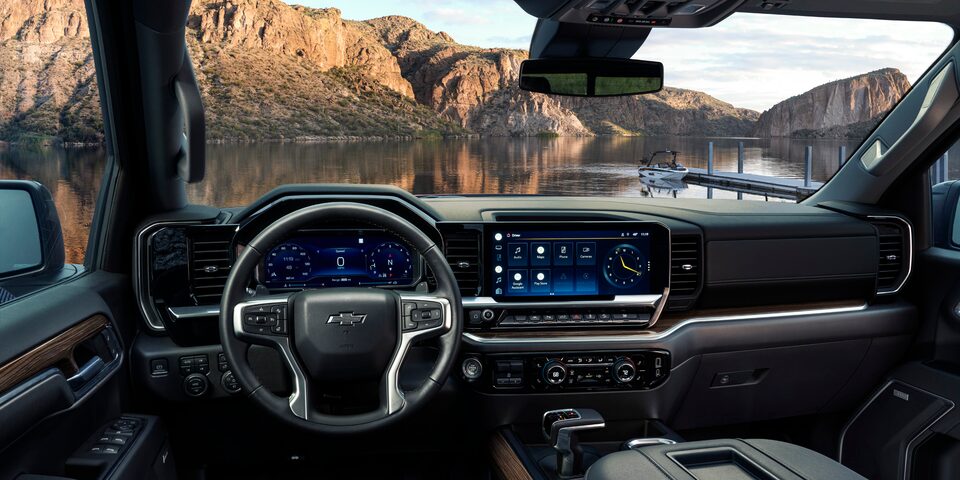 Interior of the 2023 Silverado 1500.