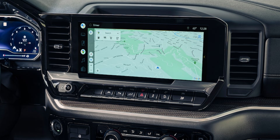 2023 Silverado 1500's 13.4-inch diagonal Infotainment System touch-screen.