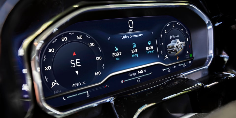 2023 Silverado 1500's 12.3-inch diagonal Driver Information Centre.