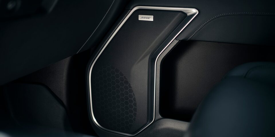 2023 Silverado 1500: Bose premium 7-speaker sound system with Richbass woofer.
