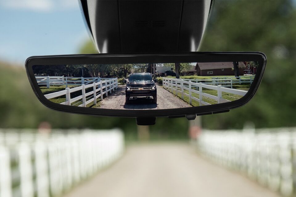 2023 Chevrolet Silverado 1500 Camera: Rear Camera Mirror.
