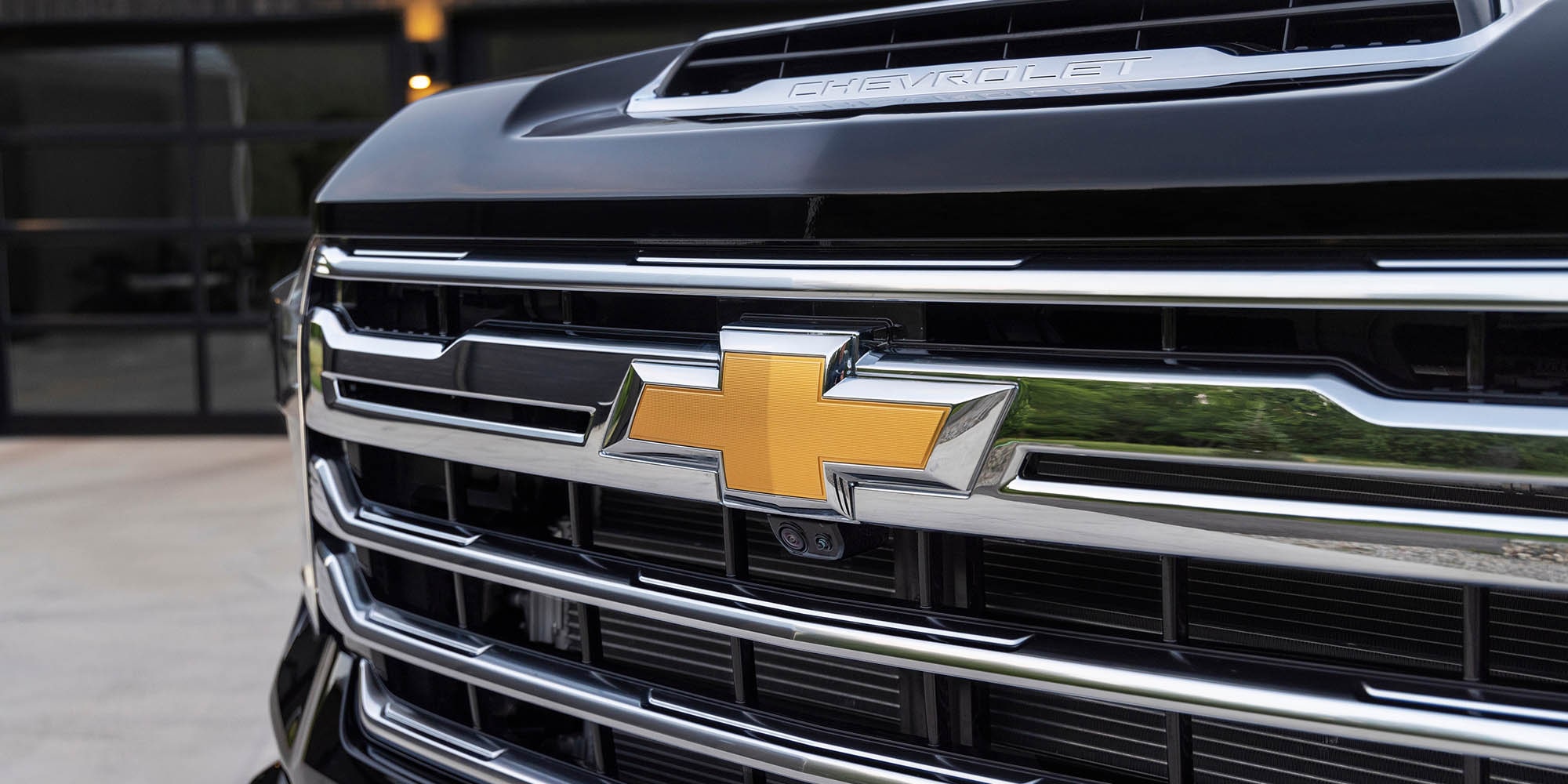 Vue rapprochée de la calandre du Chevrolet Silverado HD High Country 2026.