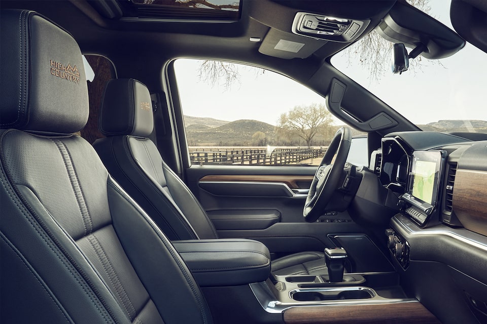 The intelligent and jet-black interiors of the 2024 Chevrolet Silverado 1500.