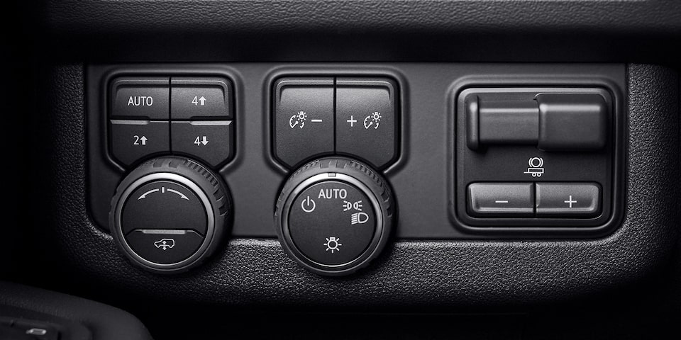 How the AutoTrac® 2-Speed Transfer Case Works