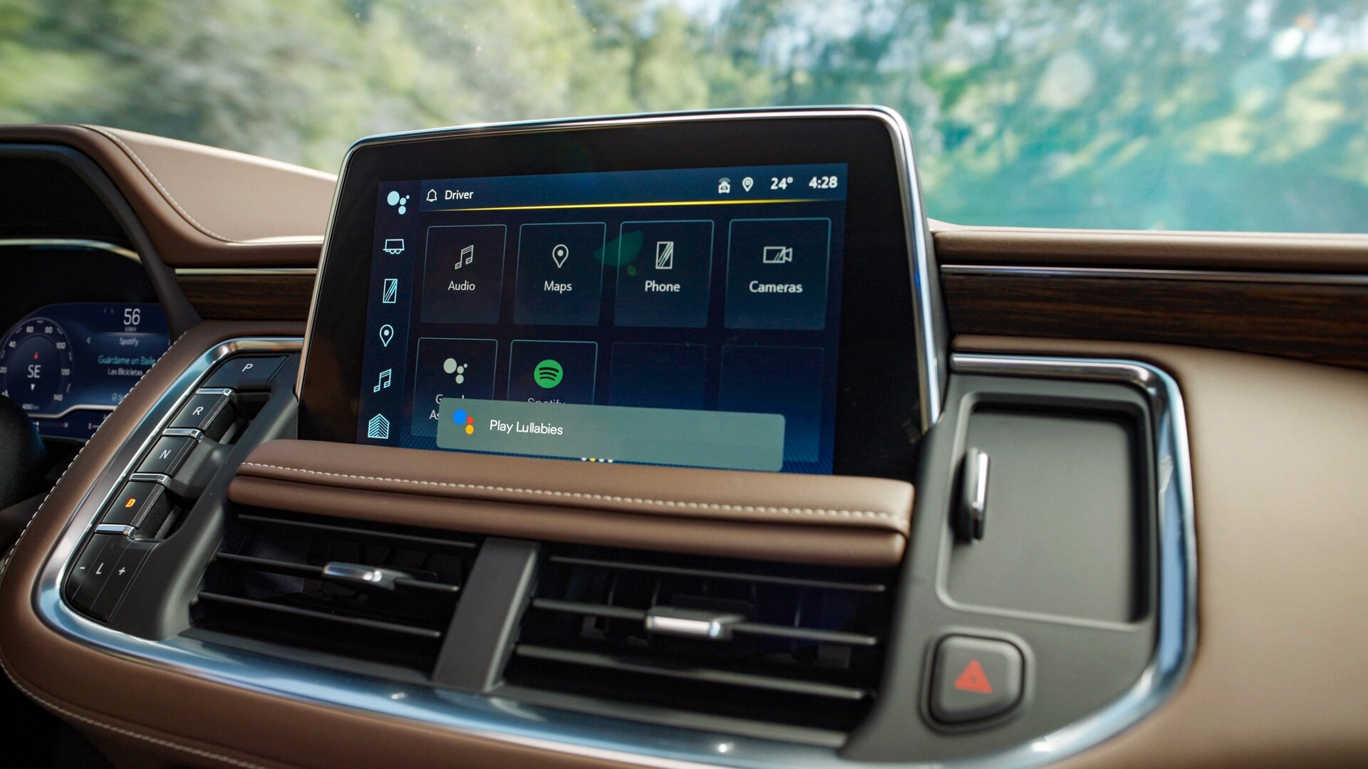 Google affiché sur l’écran d’infodivertissement d’un véhicule Chevrolet abonné à OnStar.