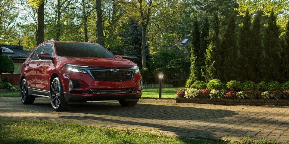 2022 Chevrolet Equinox Compact SUV parked outside.
