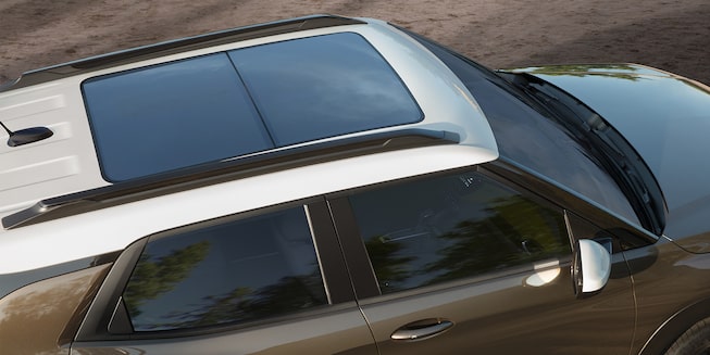 2022 Chevrolet Trailblazer SUV: Aerial shot of panoramic sunroof.