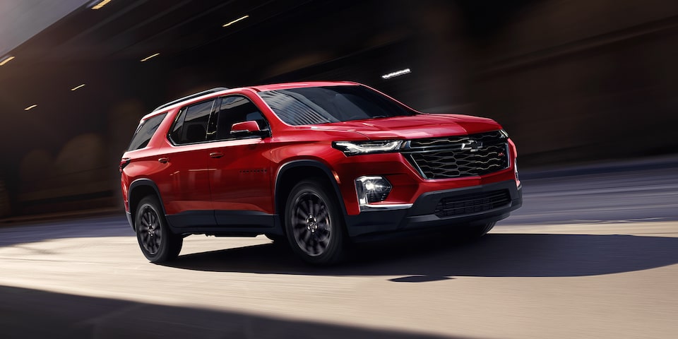 2022 Chevrolet Traverse Mid-Size SUV Exterior in RS Edition Trim.