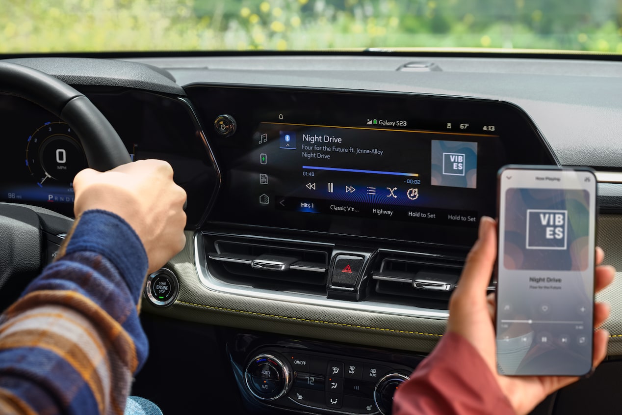 Front passenger's view of the eye-catching interiors of a Chevrolet SUV.
