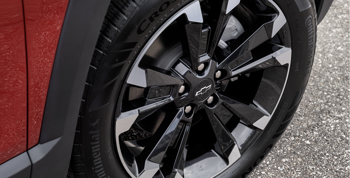Close-up view of the wheel of the 2027 Chevrolet Equinox.