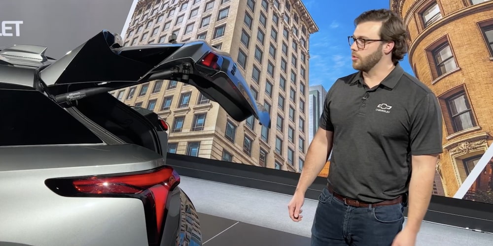 A person using the AutoSense Power Liftgate function on the Chevrolet Blazer EV.