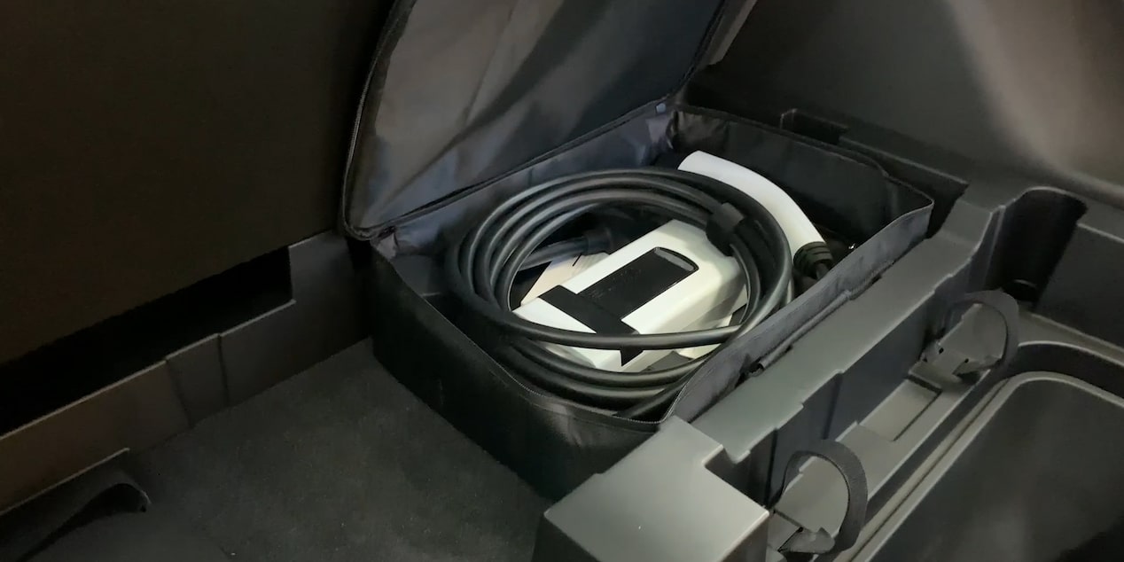 Emplacement du cordon de recharge