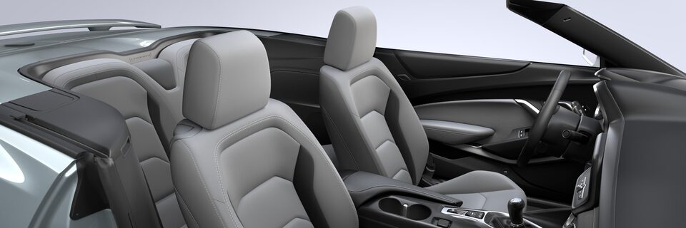 Chevrolet Camaro 2024 en Gris cendré moyen.