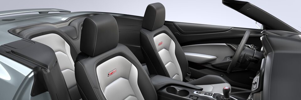 Chevrolet Camaro 2024 en Blanc céramique.