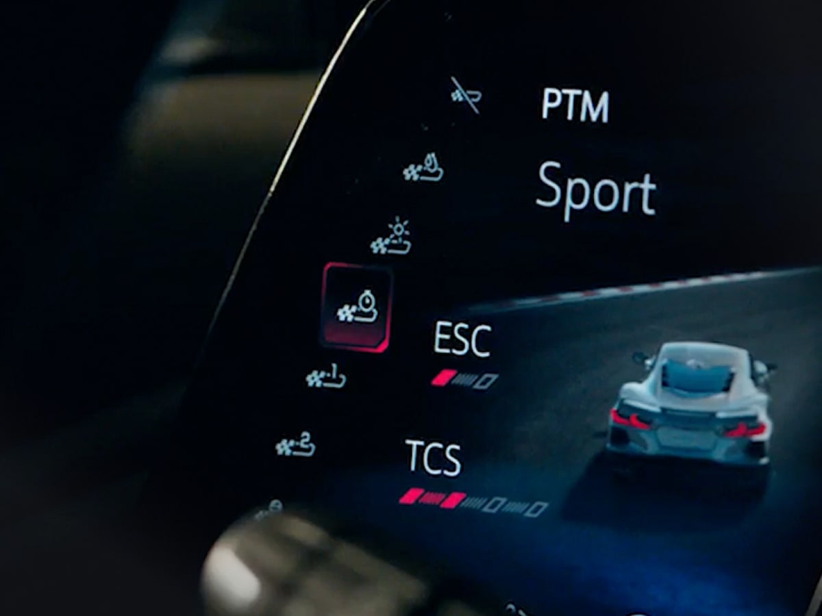 L'écran du tableau de bord de la Chevrolet Corvette Z06 2027 affichant le mode de conduite Sport.