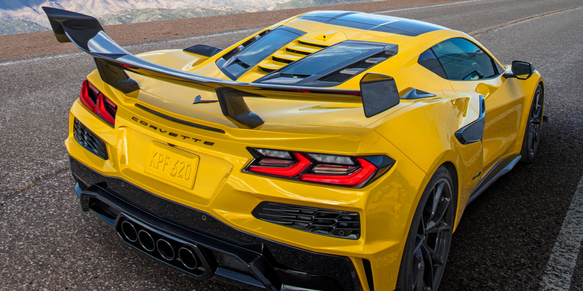 Vue arrière extérieure de la Chevrolet Corvette ZR1 2027.