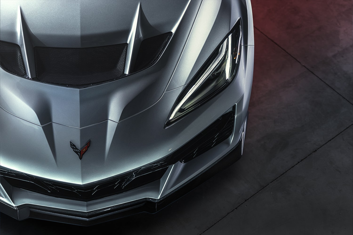 Vue d’ensemble de l’avant de la Chevrolet Corvette ZR1X 2027.