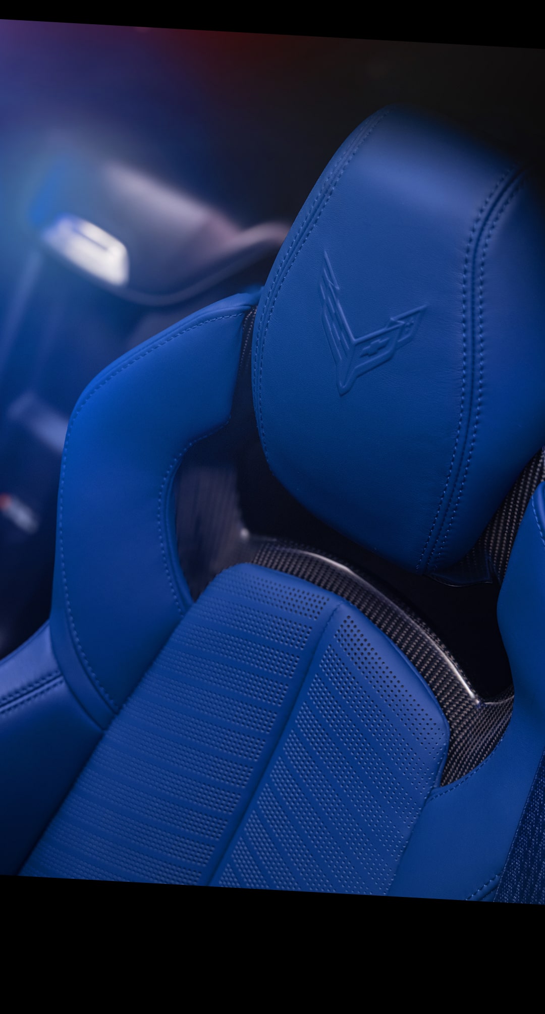 Gros plan du logo de l’appuie-tête à l’intérieur de la Chevrolet Corvette ZR1X 2027.