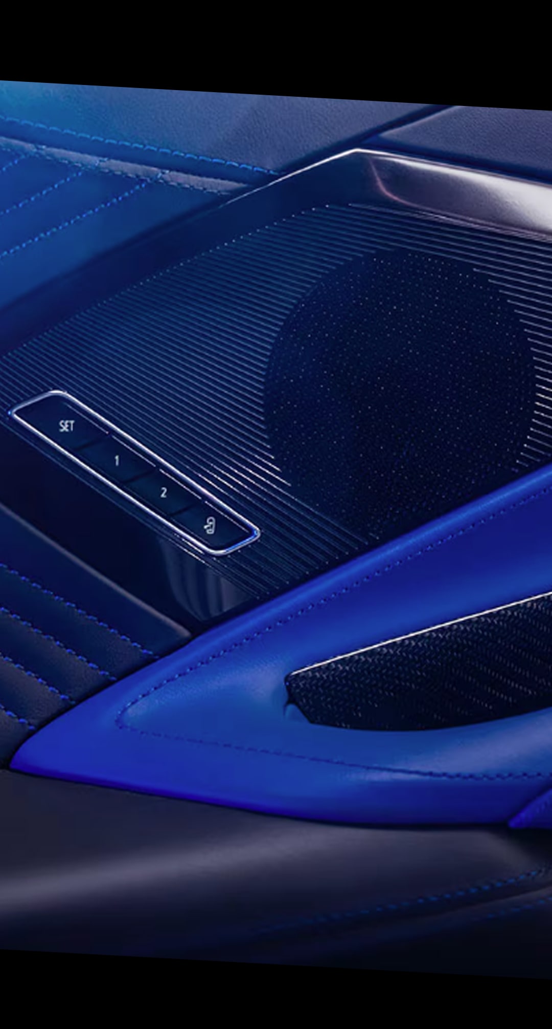 Un gros plan sur la calandre d’un haut-parleur à l’intérieur de la Chevrolet Corvette ZR1X 2027.