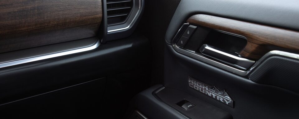 2022 Chevrolet Silverado 1500 High Country door handles.
