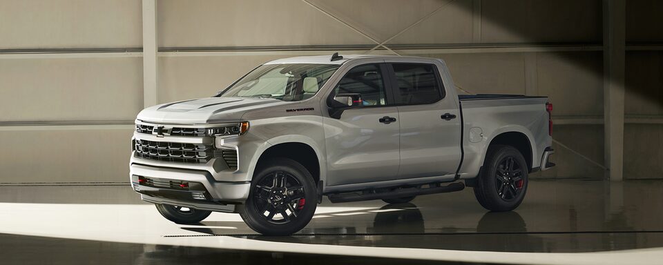 Front driver shot of the 2022 Chevrolet Silverado Redline Edition.