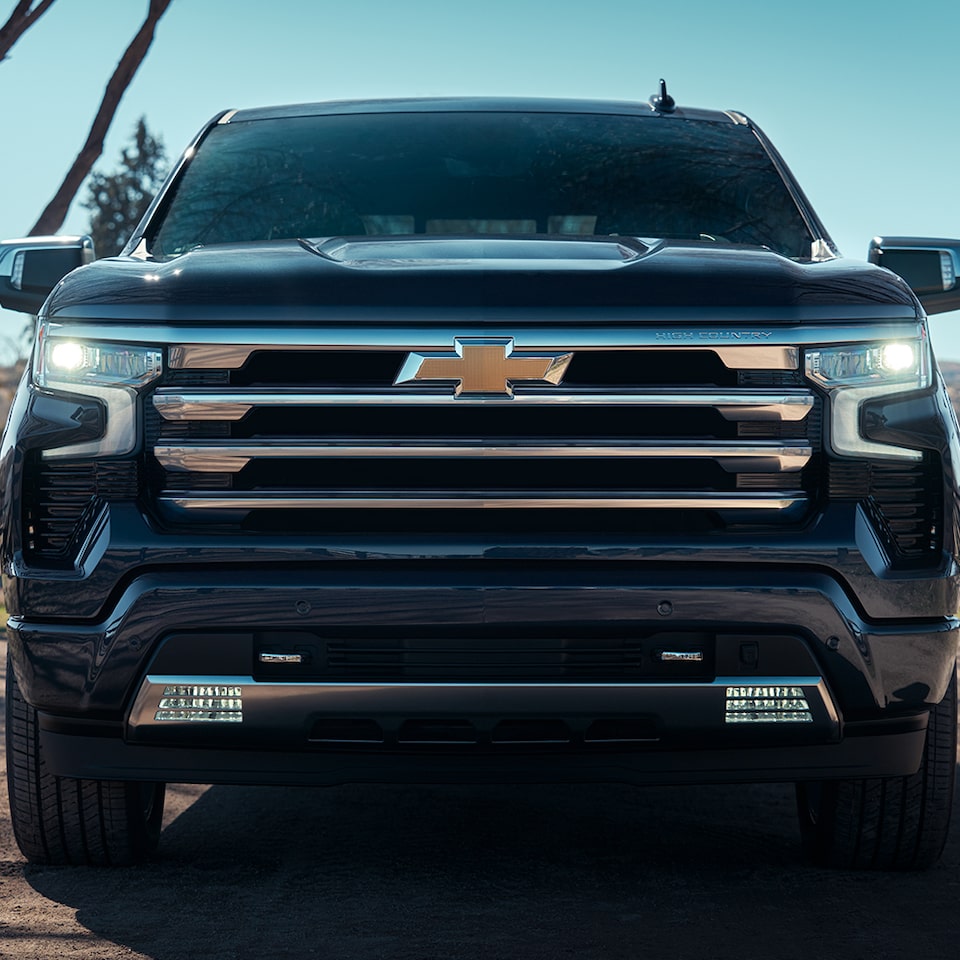 Front-view of the grilles of the 2024 Chevrolet Silverado 1500.