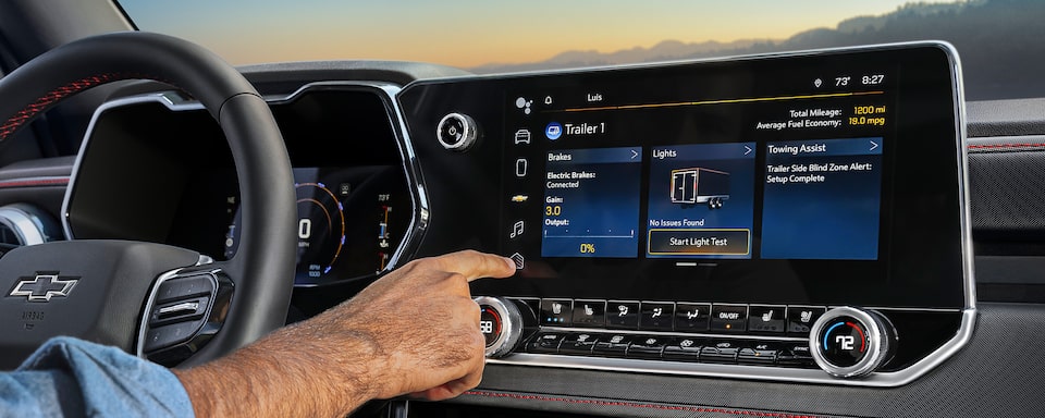 A 2023 Colorado Owner Changes the Settings on the Infotainment System.