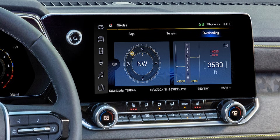 The 2023 Colorado in Off-Road Mode screen.