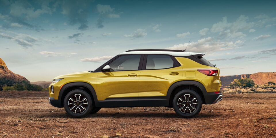 Left profile view of the 2024 Chevrolet Trailblazer.