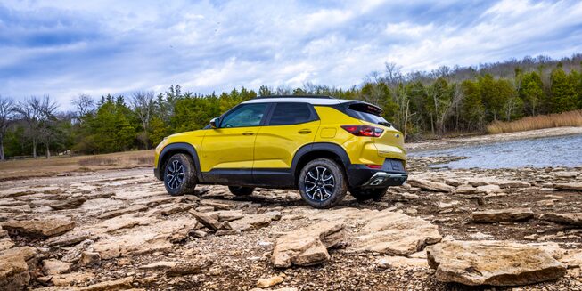 Left profile view of the 2024 Chevrolet Trailblazer.