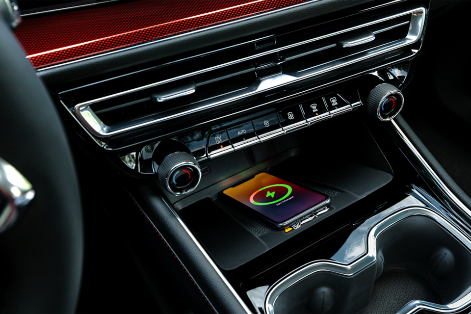 Centre console of the 2024 Chevrolet Traverse.