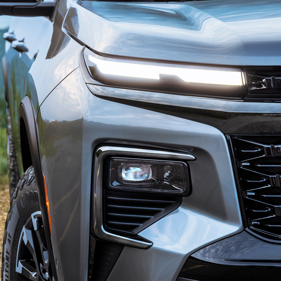 2025 Traverse Price Canada