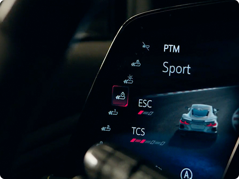Gros plan de l’écran d’affichage à l’intérieur de la Chevrolet Corvette Grand Sport 2027.