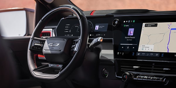 2027 Chevrolet Silverado 1500 ZR2 cockpit with steering wheel, digital displays and navigation on the centre screen
