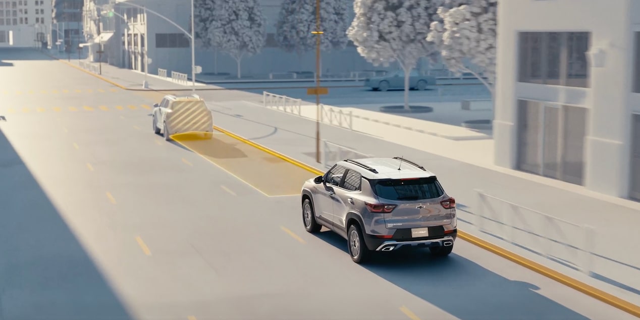 Caractéristique de sécurité du VUS Chevrolet Trailblazer 2027 : vidéo de l’alerte de prévention de collision et du freinage d’urgence automatique.