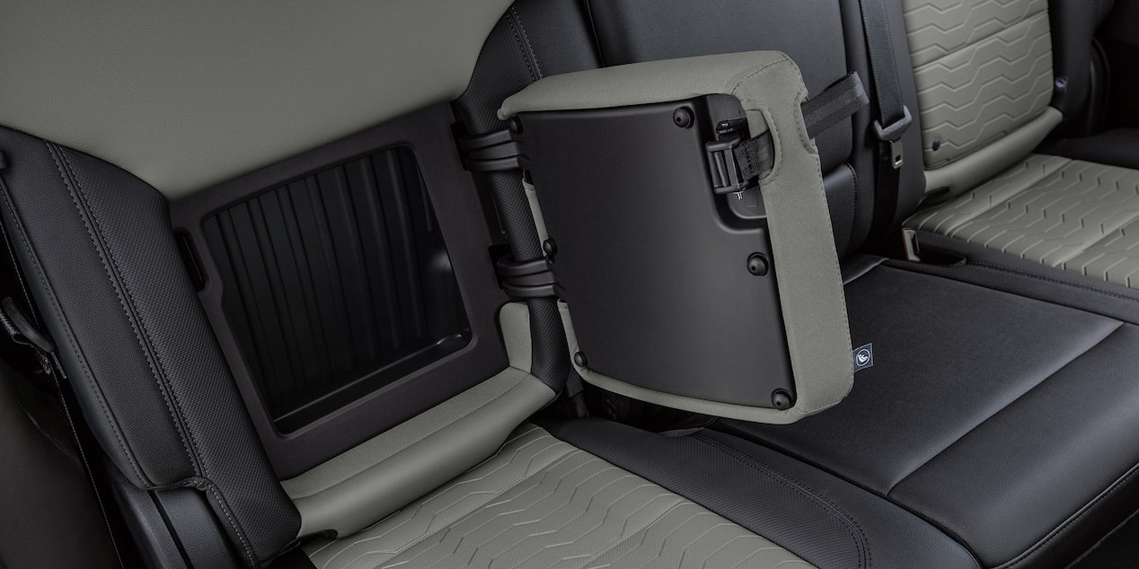 SoCal Cadillac Dealers xt4 11