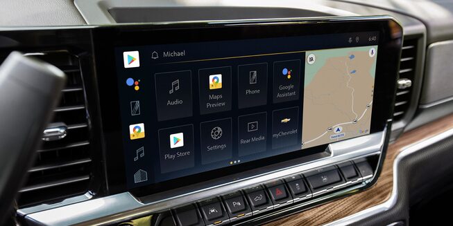 The New 2022 Silverado 1500 infotainment system.