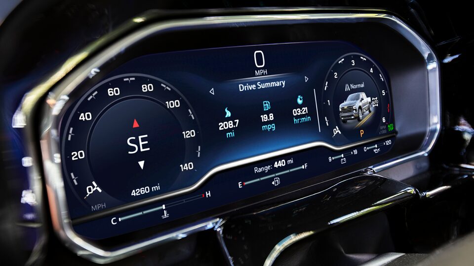 2022 Chevrolet Silverado 1500 dashboard.
