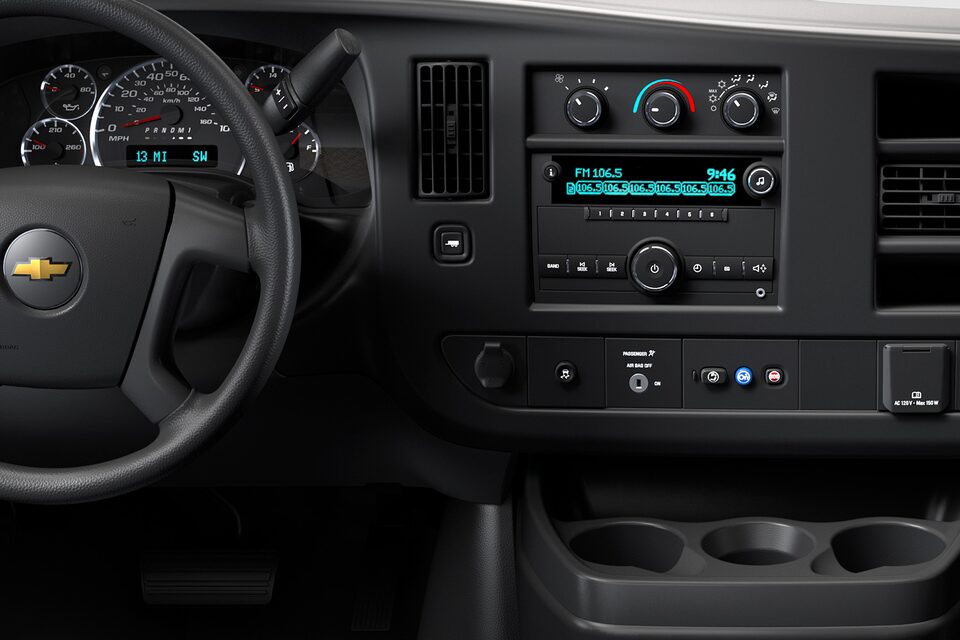2022 Chevrolet Express Van Technology.