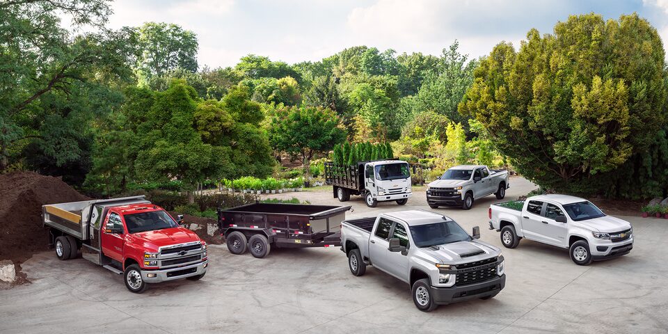 Prise de vue industrielle d'un groupe de véhicules commerciaux Chevrolet 2022.