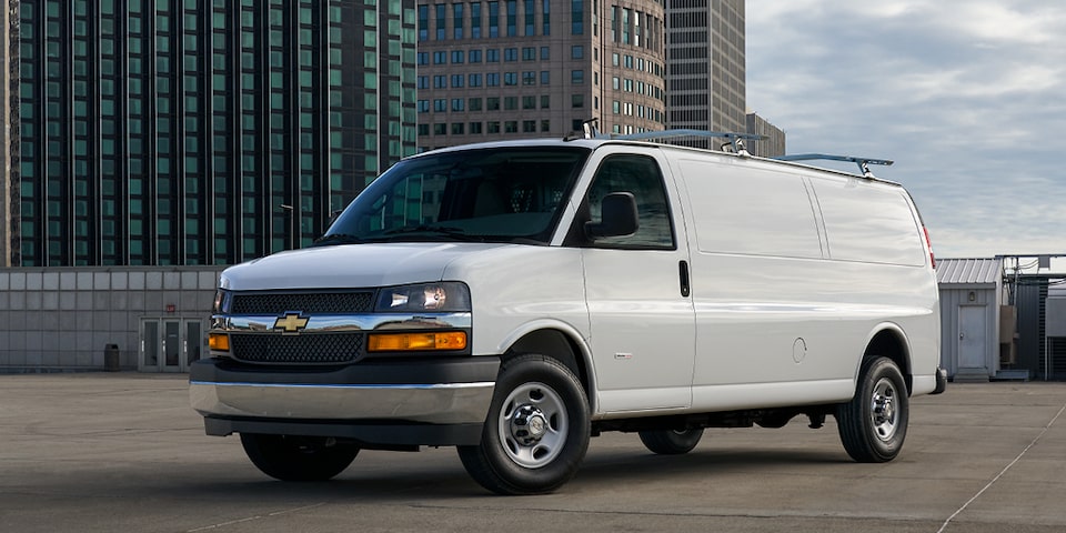 Fourgonnette utilitaire Chevrolet Express 2023 : conduisez votre propre outil multiusage.